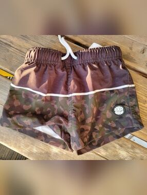 BINKY BRO SZ 2-3Y VGUC GRAYISH CAMO print swim trunks lining Elastic waistband